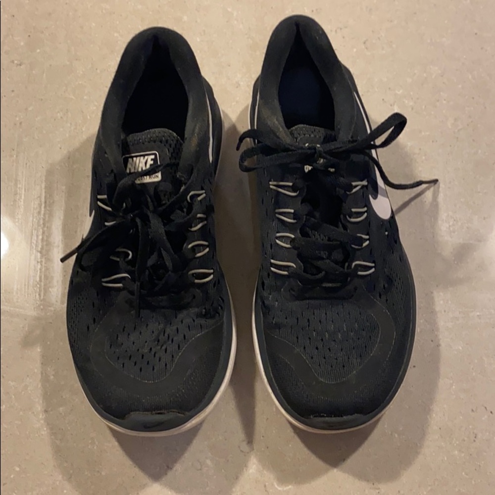 Nike Flex 2017 Run Sneakers